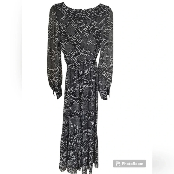 KARL LAGERFELD PARIS Print Belted Maxi Dress - Picture 4 of 5